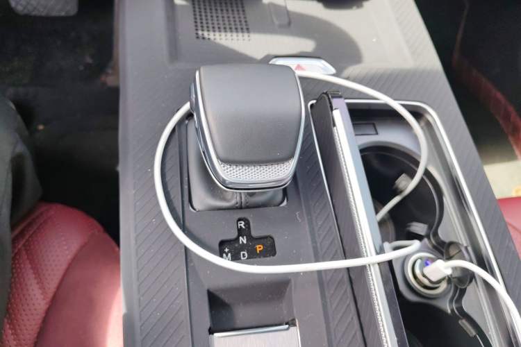 Used Hongqi HS5 2023 2.0T Four-Wheel Drive Flagship Pro Edition Gear Lever