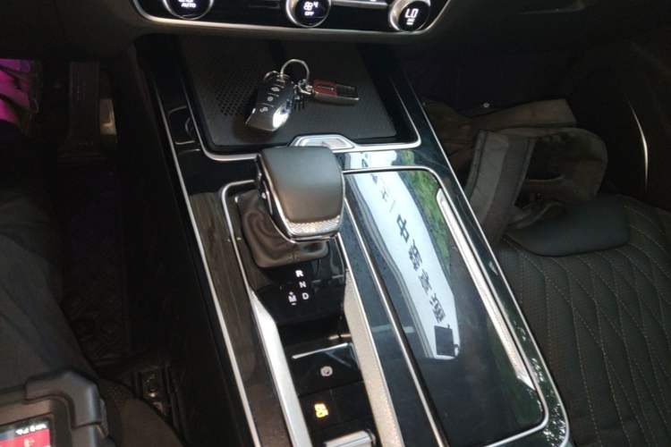 Used Hongqi HS5 2023 2.0T Qixiang Pro Edition Gear Lever