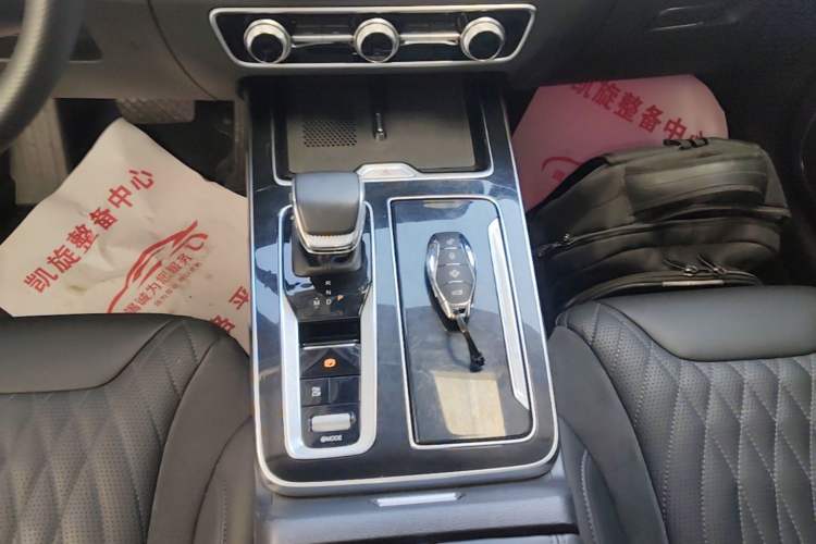 Used Hongqi HS5 2023 2.0T Four-Wheel Drive Flagship Pro Edition Gear Lever