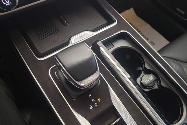 Used Hongqi HS5 2023 2.0T Four-Wheel Drive Flagship Pro Edition Gear Lever