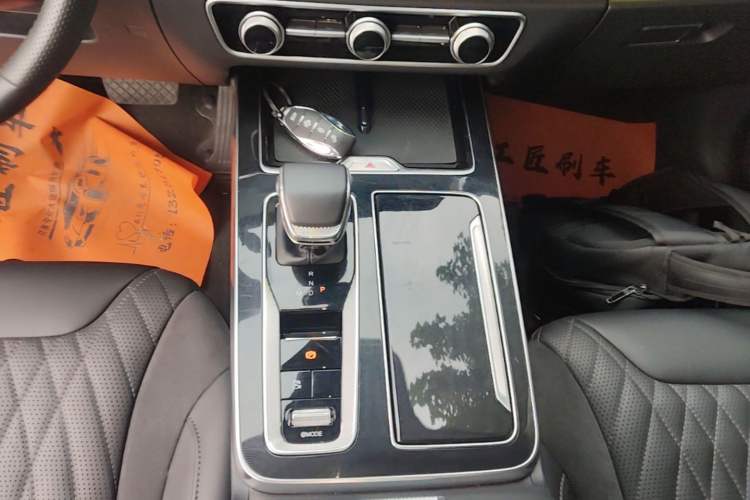 Used Hongqi HS5 2023 2.0T Four-Wheel Drive Flagship Pro Edition Gear Lever