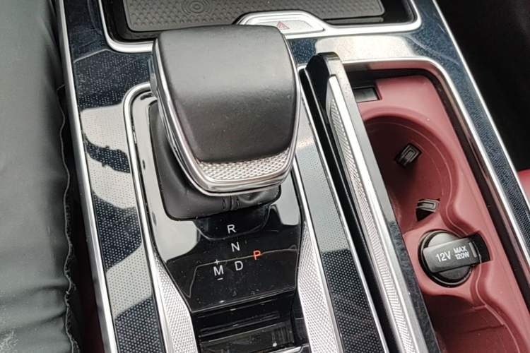 Used Hongqi HS5 2023 2.0T Qixiang Pro Edition Gear Lever