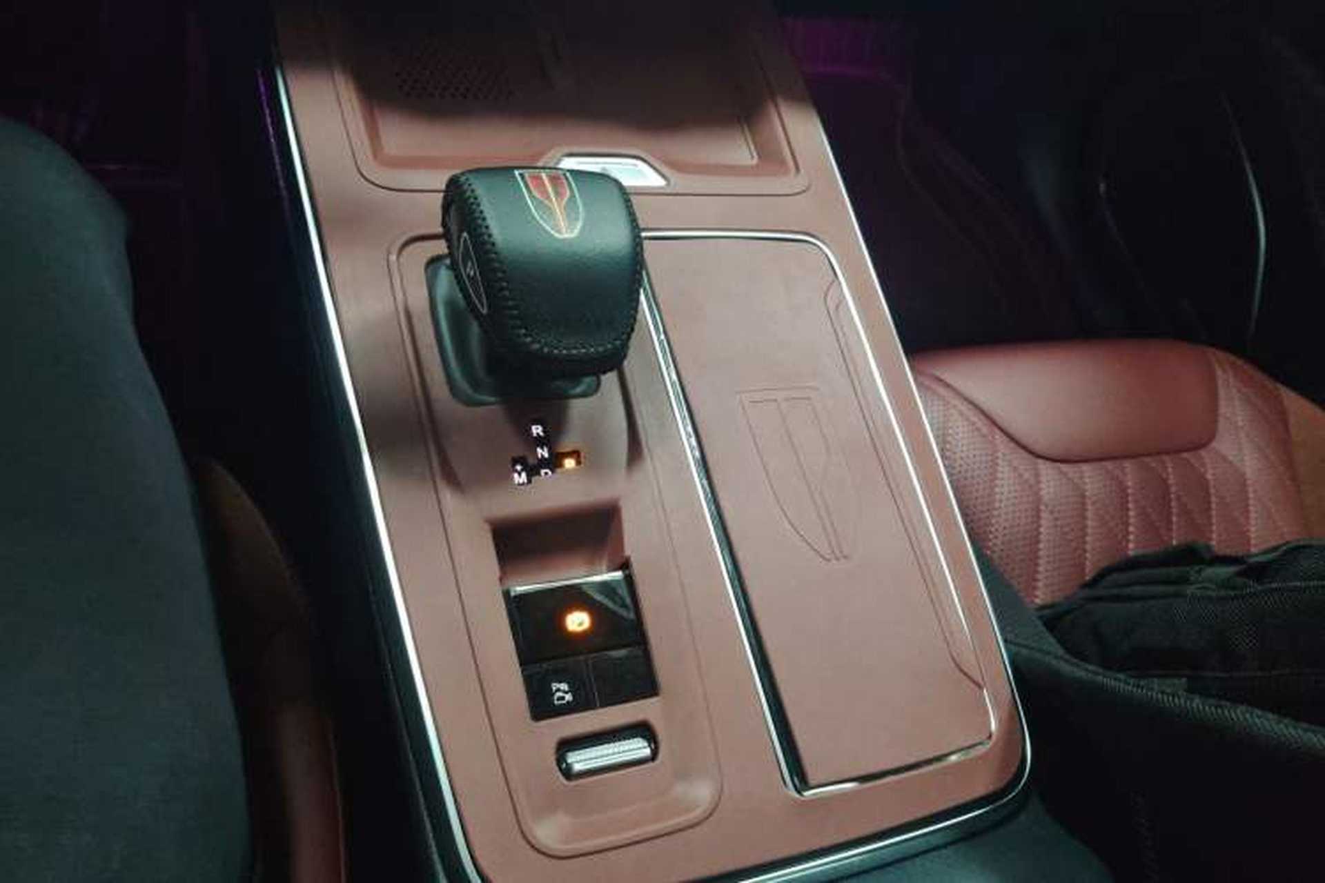 Used Hongqi HS5 2023 2.0T Qixiang Pro Edition Gear Lever