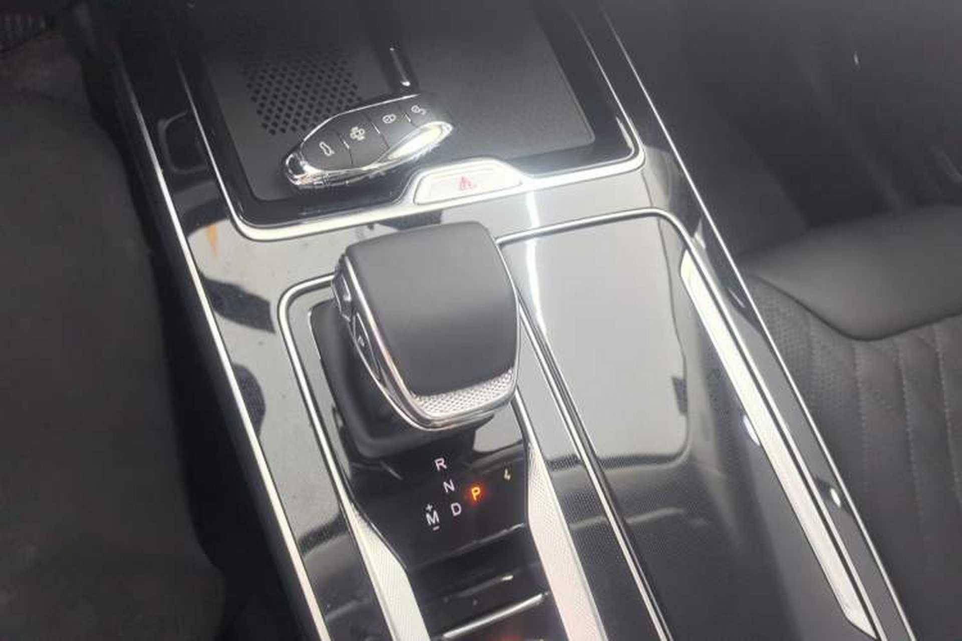 Used Hongqi HS5 2023 2.0T Qixiang Pro Edition Gear Lever