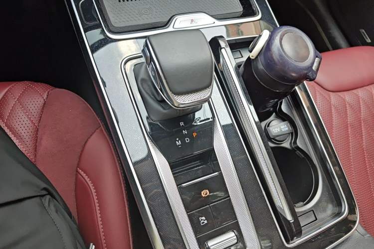 Used Hongqi HS5 2023 2.0T Four-Wheel Drive Flagship Pro Edition Gear Lever