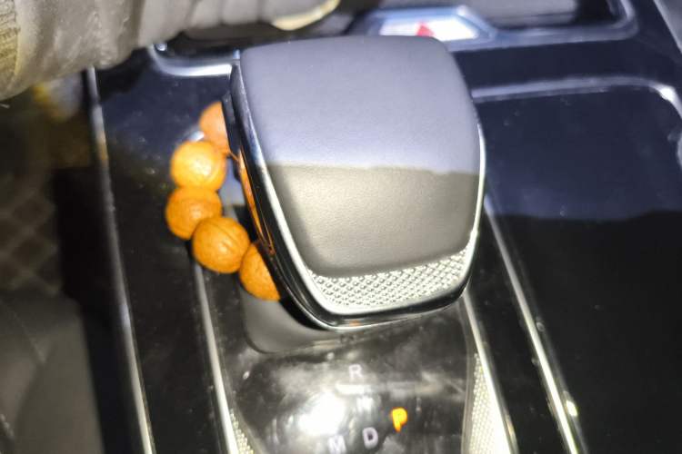 Used Hongqi HS5 2023 2.0T Qixiang Pro Edition Gear Lever