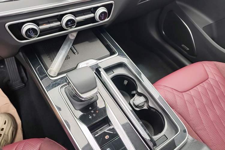 Used Hongqi HS5 2023 2.0T Four-Wheel Drive Flagship Pro Edition Gear Lever