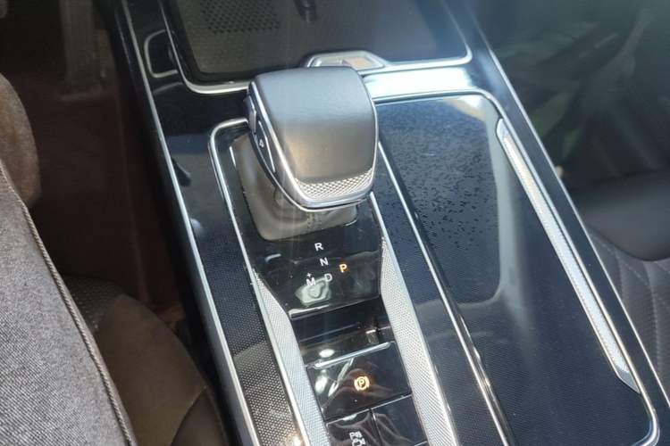Used Hongqi HS5 2023 2.0T Four-Wheel Drive Flagship Pro Edition Gear Lever