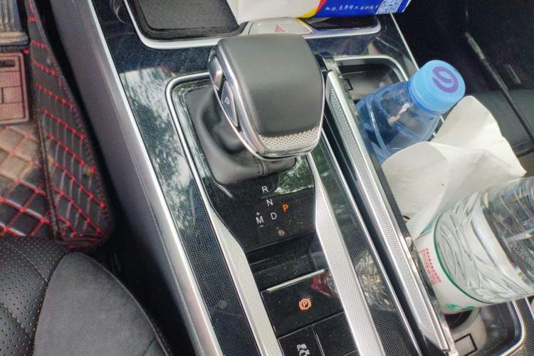 Used Hongqi HS5 2023 2.0T Qixiang Pro Edition Gear Lever