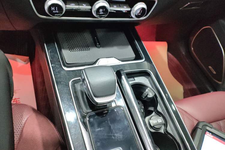 Used Hongqi HS5 2023 2.0T Four-Wheel Drive Flagship Pro Edition Gear Lever