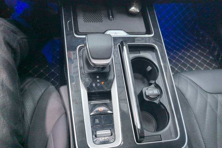 Used Hongqi HS5 2023 2.0T Qixiang Pro Edition Gear Lever