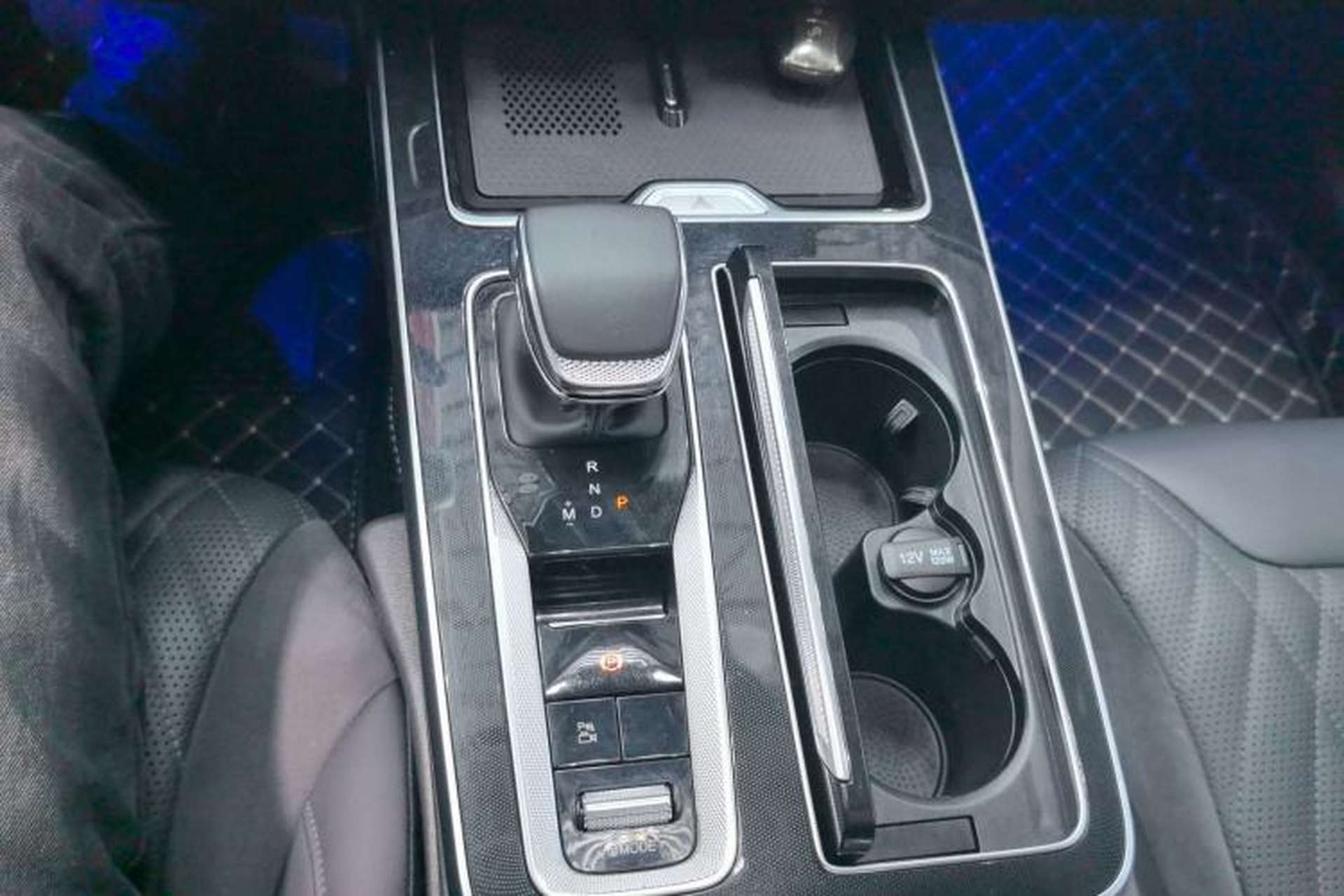 Used Hongqi HS5 2023 2.0T Qixiang Pro Edition Gear Lever