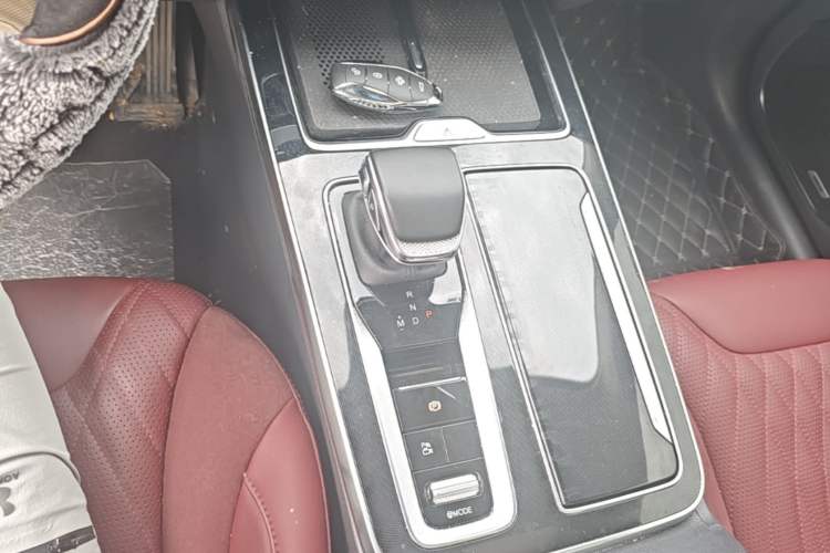 Used Hongqi HS5 2023 2.0T Four-Wheel Drive Flagship Pro Edition Gear Lever