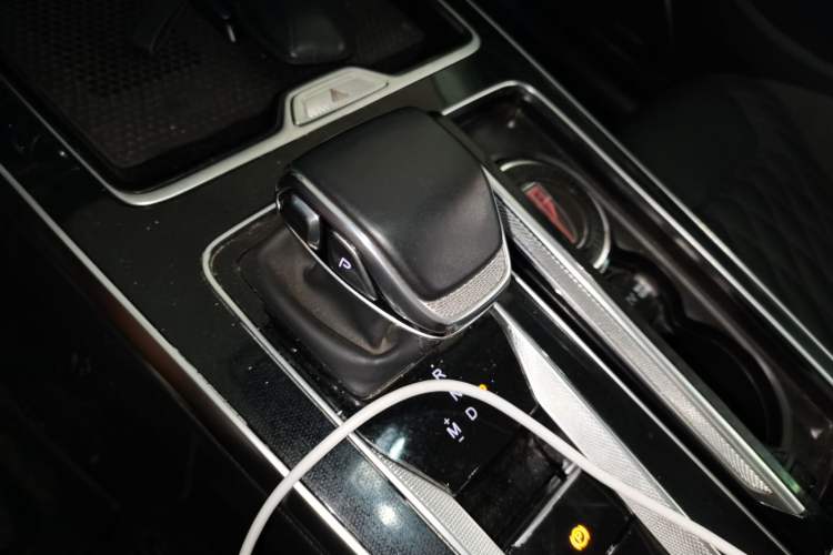 Used Hongqi HS5 2023 2.0T Qixiang Pro Edition Gear Lever