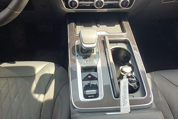 Used Hongqi HS5 2023 2.0T Flagship Pro Edition Gear Lever