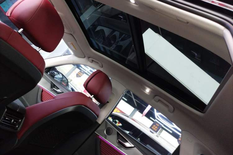 Used Hongqi HS5 2023 2.0T Four-Wheel Drive Flagship Pro Edition Headliner