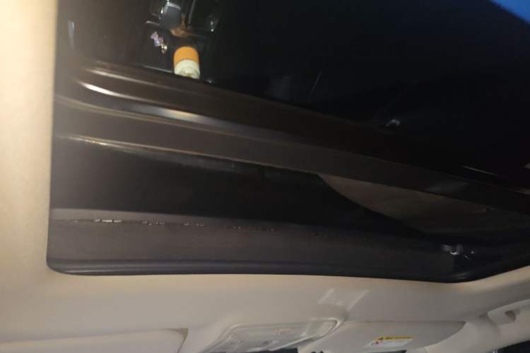 Used Hongqi HS5 2023 2.0T Qixiang Pro Edition Headliner