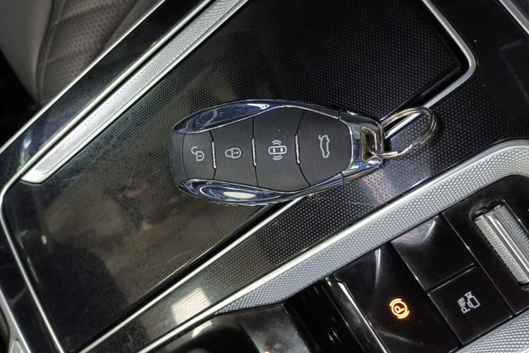 Used Hongqi HS5 2023 2.0T Qixiang Pro Edition Interior 1