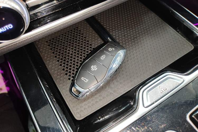 Used Hongqi HS5 2023 2.0T Qixiang Pro Edition Interior 1