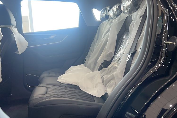 Used Hongqi HS5 2023 2.0T Four-Wheel Drive Flagship Pro Edition Interior 1