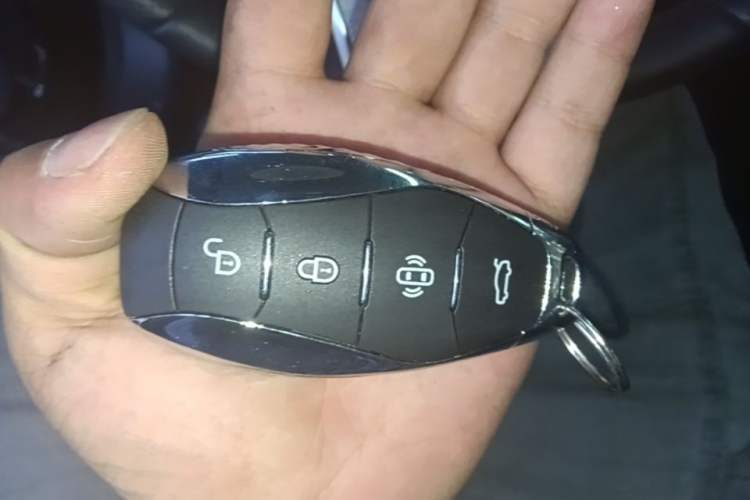 Used Hongqi HS5 2023 2.0T Qixiang Pro Edition Interior 1