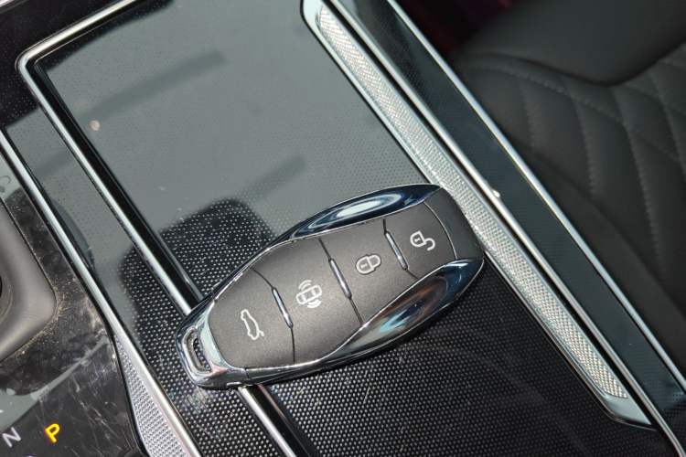 Used Hongqi HS5 2023 2.0T Qixiang Pro Edition Interior 1