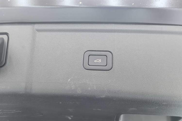 Used Hongqi HS5 2023 2.0T Qixiang Pro Edition Interior 1