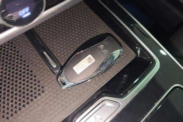 Used Hongqi HS5 2023 2.0T Qixiang Pro 500 000th Unit Commemorative Edition Interior 1