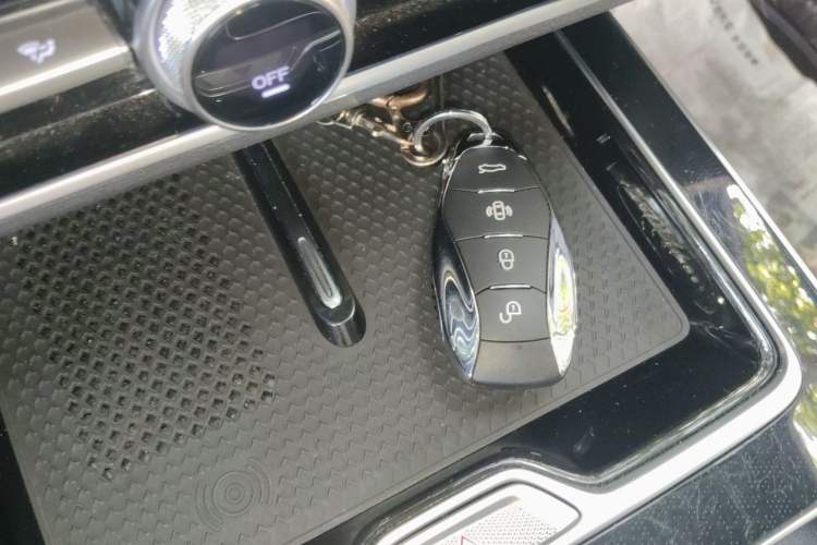 Used Hongqi HS5 2023 2.0T Qixiang Pro Edition Interior 1