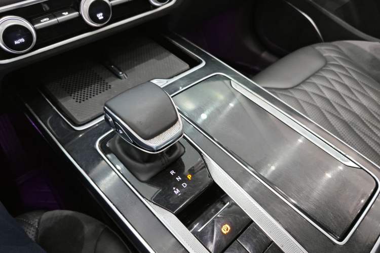 Used Hongqi HS5 2023 2.0T Four-Wheel Drive Flagship Pro Edition Interior 10