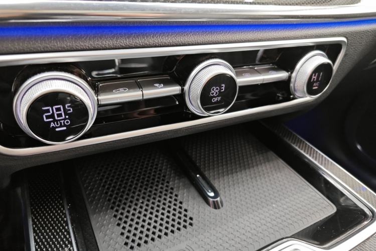 Used Hongqi HS5 2023 2.0T Flagship Pro Edition Interior 10