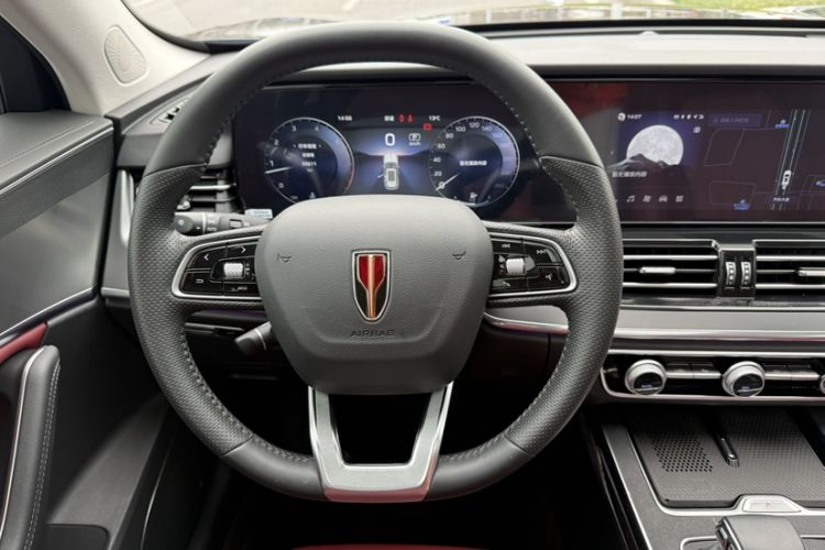 Used Hongqi HS5 2023 2.0T Four-Wheel Drive Flagship Pro Edition Interior 2