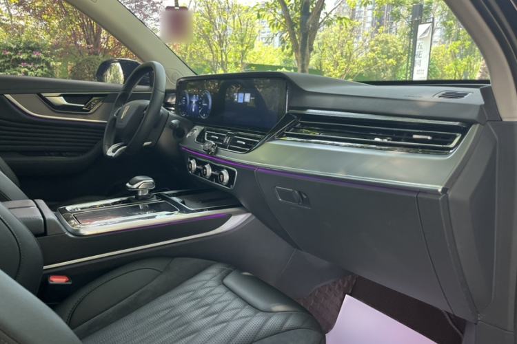 Used Hongqi HS5 2023 2.0T Qixiang Pro Edition Interior 2