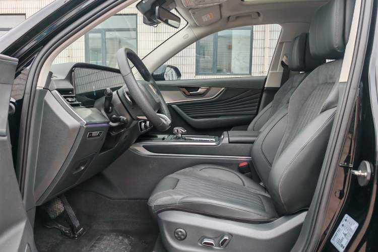 Used Hongqi HS5 2023 2.0T Qixiang Pro Edition Interior 2