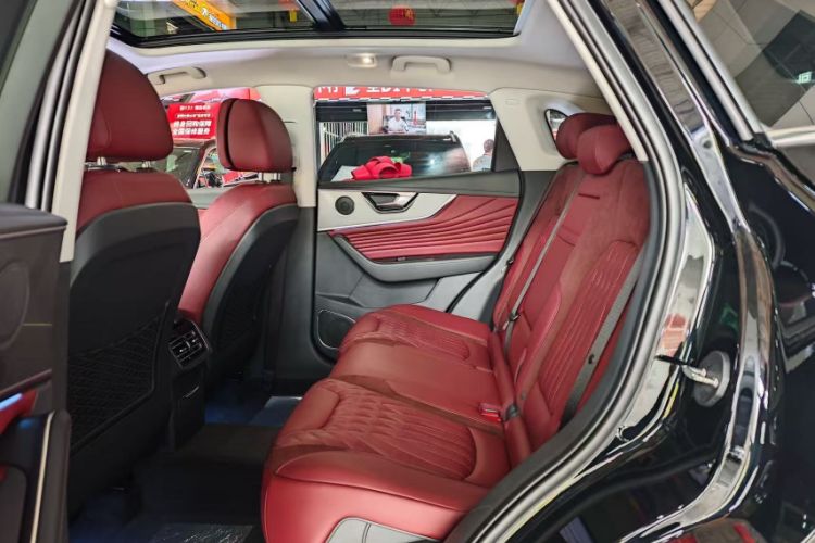Used Hongqi HS5 2023 2.0T Qixiang Pro Edition Interior 2