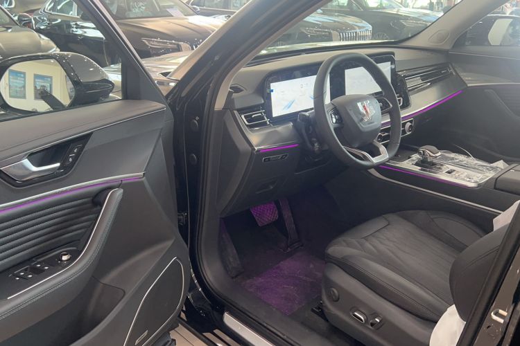 Used Hongqi HS5 2023 2.0T Four-Wheel Drive Flagship Pro Edition Interior 2