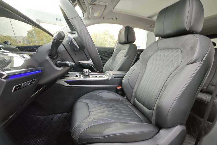 Used Hongqi HS5 2023 2.0T Flagship Pro Edition Interior 2