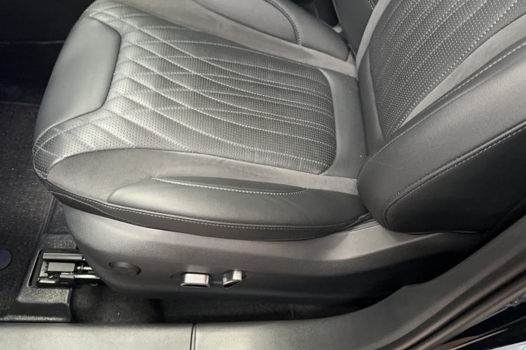 Used Hongqi HS5 2023 2.0T Qixiang Pro Edition Interior 3