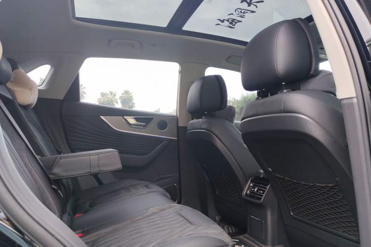 Used Hongqi HS5 2023 2.0T Qixiang Pro Edition Interior 3