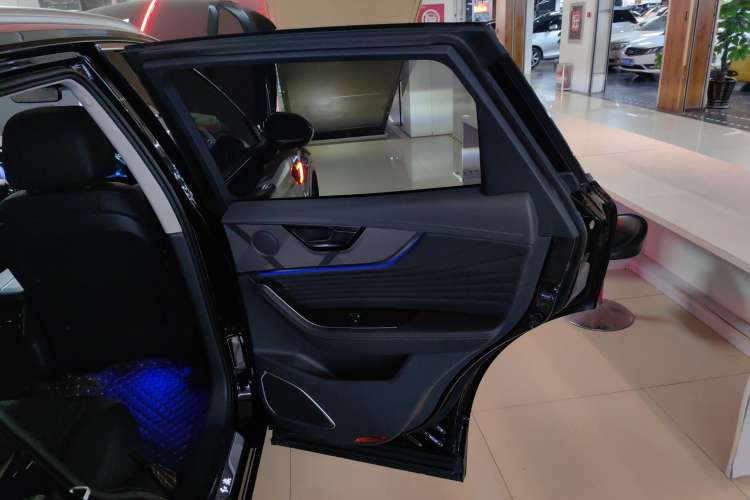 Used Hongqi HS5 2023 2.0T Qixiang Pro Edition Interior 3