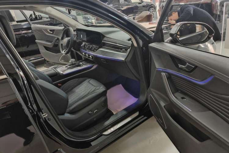 Used Hongqi HS5 2023 2.0T Qixiang Pro Edition Interior 3
