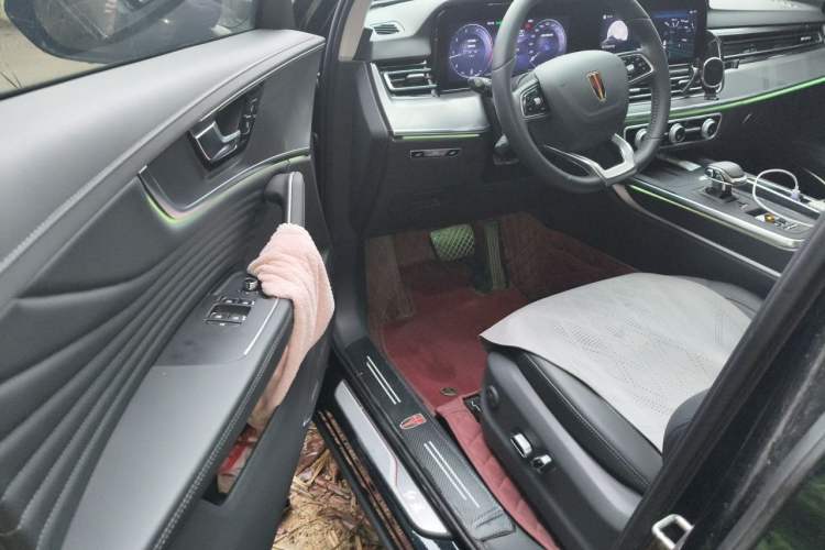 Used Hongqi HS5 2023 2.0T Qixiang Pro Edition Interior 3