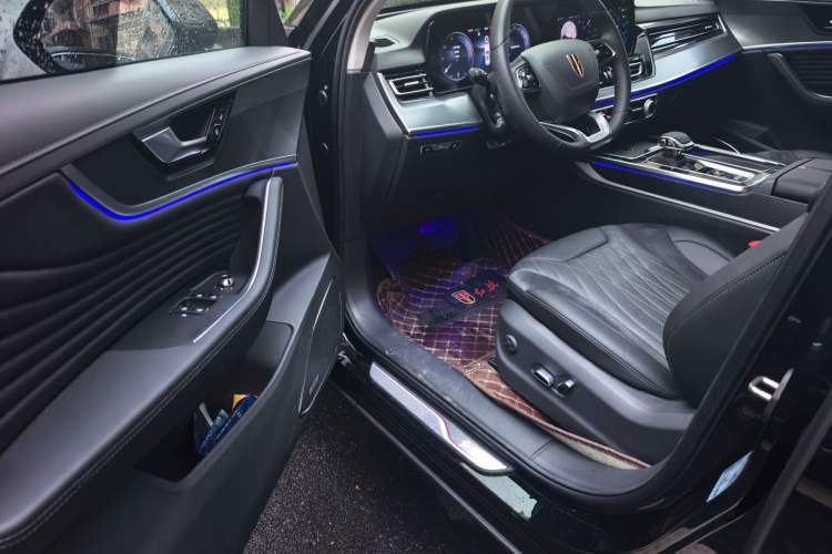 Used Hongqi HS5 2023 2.0T Qixiang Pro Edition Interior 3