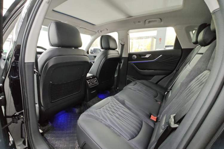 Used Hongqi HS5 2023 2.0T Flagship Pro Edition Interior 3