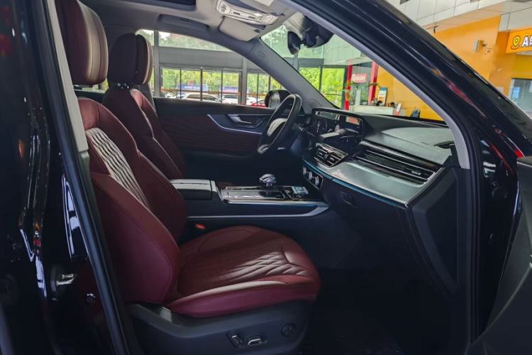 Used Hongqi HS5 2023 2.0T Qixiang Pro Edition Interior 4