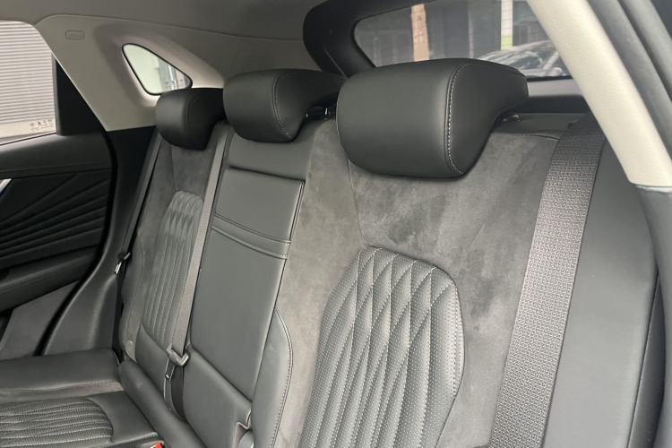 Used Hongqi HS5 2023 2.0T Qixiang Pro Edition Interior 5