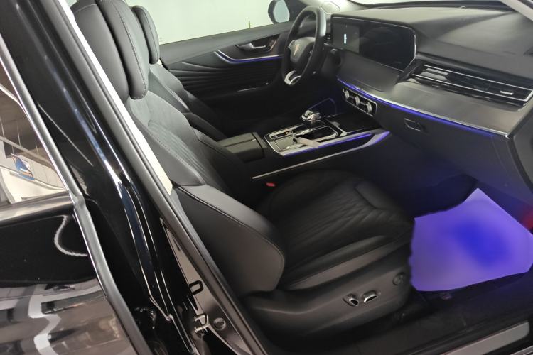 Used Hongqi HS5 2023 2.0T Four-Wheel Drive Flagship Pro Edition Interior 5