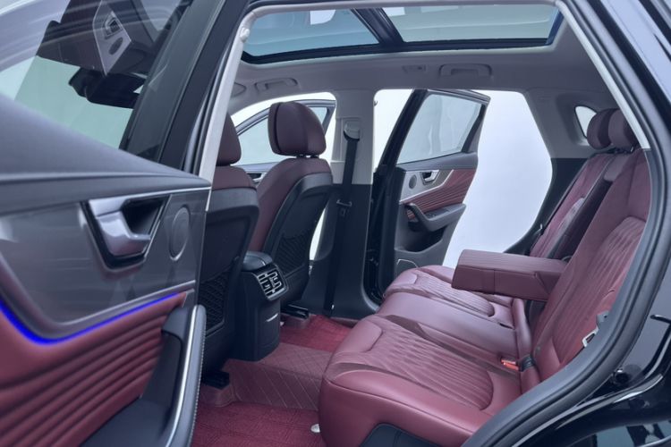 Used Hongqi HS5 2023 2.0T Qixiang Pro Edition Interior 5