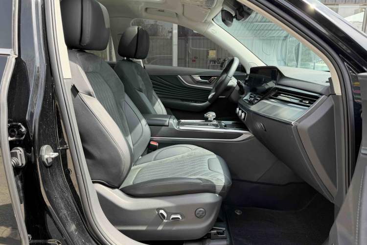 Used Hongqi HS5 2023 2.0T Qixiang Pro Edition Interior 5