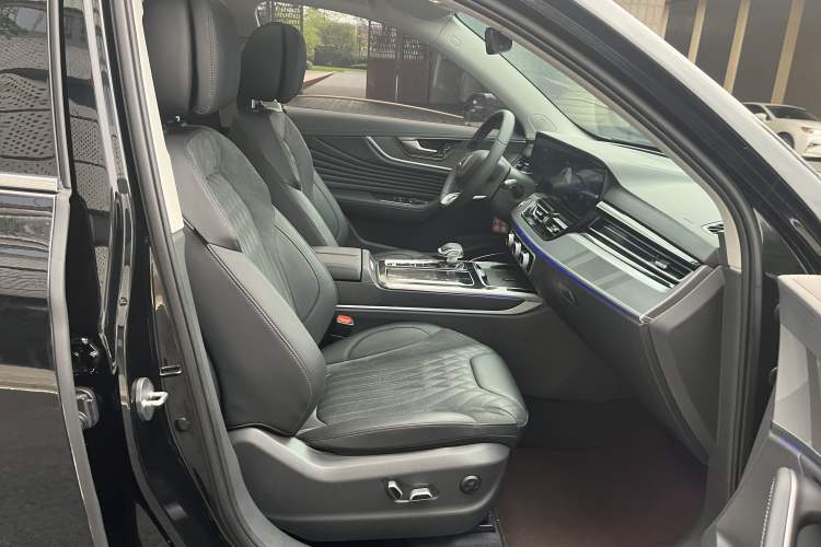 Used Hongqi HS5 2023 2.0T Qixiang Pro Edition Interior 6